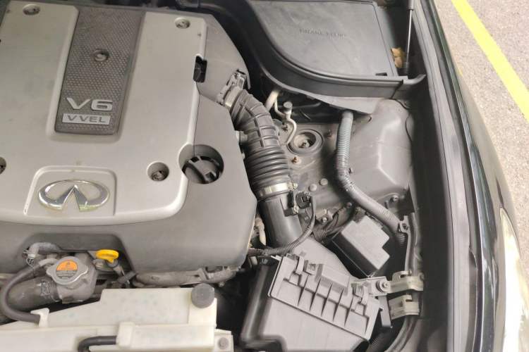 Used Infiniti G Series 2010 G37 Sedan Engine Bay Left
