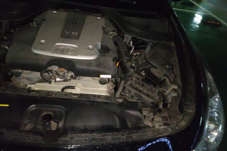 Used Infiniti G Series 2010 G25 Sedan Luxury Sport Edition Engine Bay Left