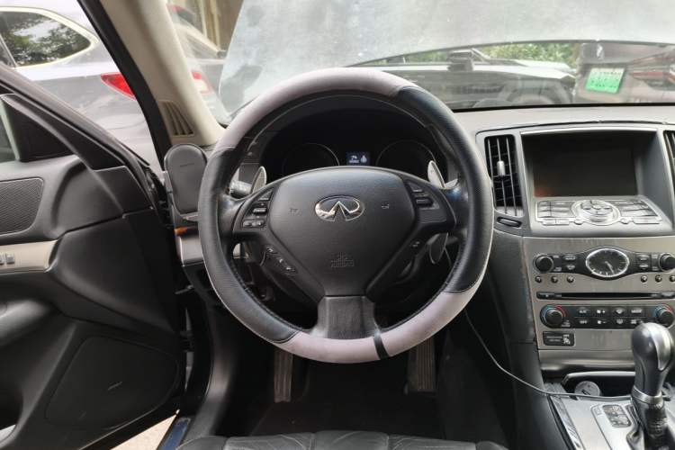 Used Infiniti G Series 2010 G25 Sedan Luxury Sport Edition Steering Wheel