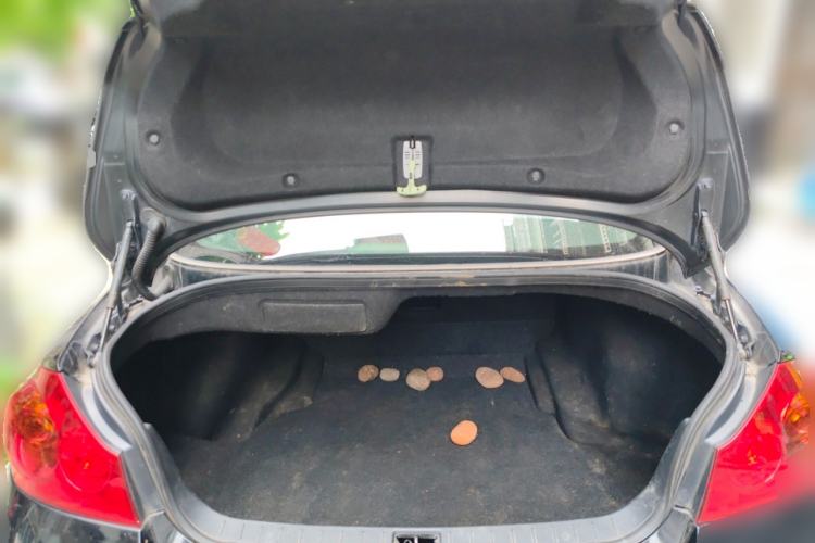 Used Infiniti G Series 2010 G25 Sedan Luxury Sport Edition Trunk