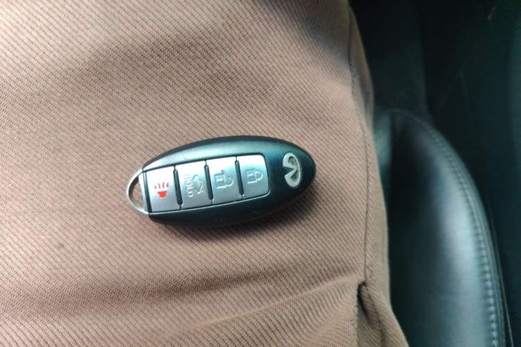 Used Infiniti G Series 2010 G37 Sedan Vehicle Key