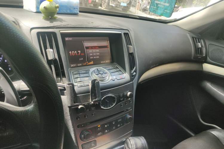 Used Infiniti G Series 2010 G25 Sedan Sport Edition Audio And AC Panel