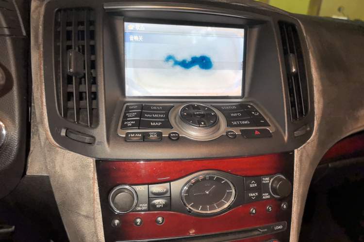Used Infiniti G Series 2010 G37 Coupe Convertible Rosewood Edition Audio And AC Panel
