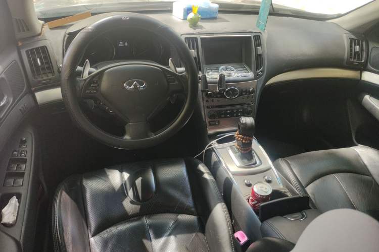 Used Infiniti G Series 2010 G25 Sedan Sport Edition Center Console