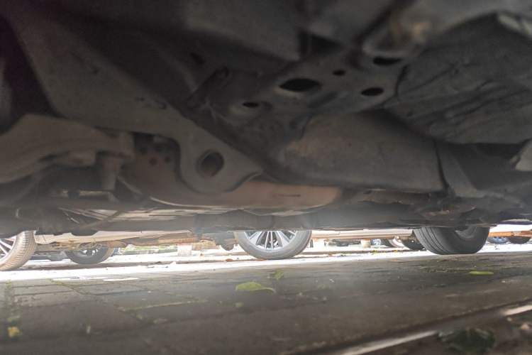 Used Infiniti G Series 2010 G25 Sedan Luxury Sport Edition Chassis Front Left