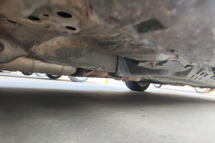 Used Infiniti G Series 2010 G25 Sedan Sport Edition Chassis Front Left