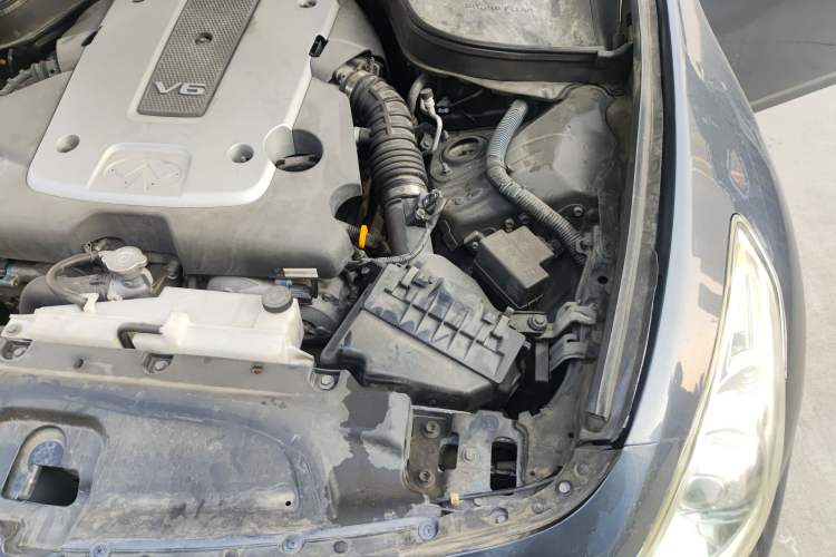 Used Infiniti G Series 2010 G25 Sedan Sport Edition Engine Bay Left
