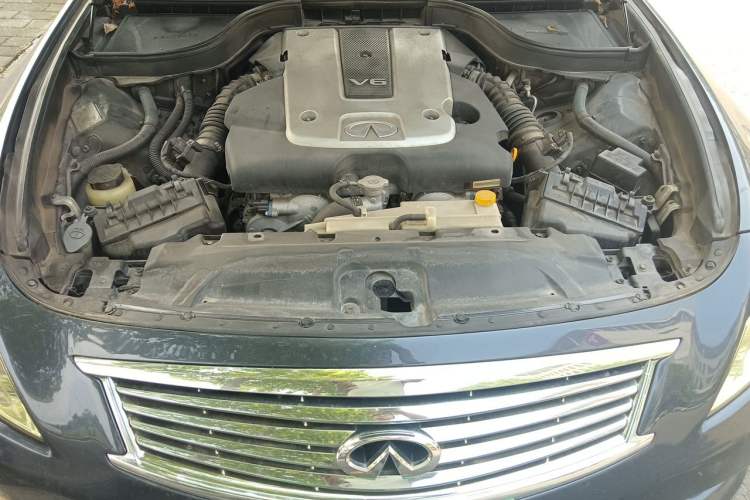 Used Infiniti G Series 2010 G25 Sedan Luxury Sport Edition Engine Bay