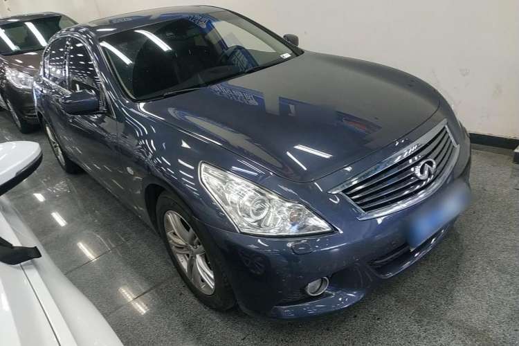 Used Infiniti G Series 2010 G25 Sedan Luxury Sport Edition Front Right 45 Deg