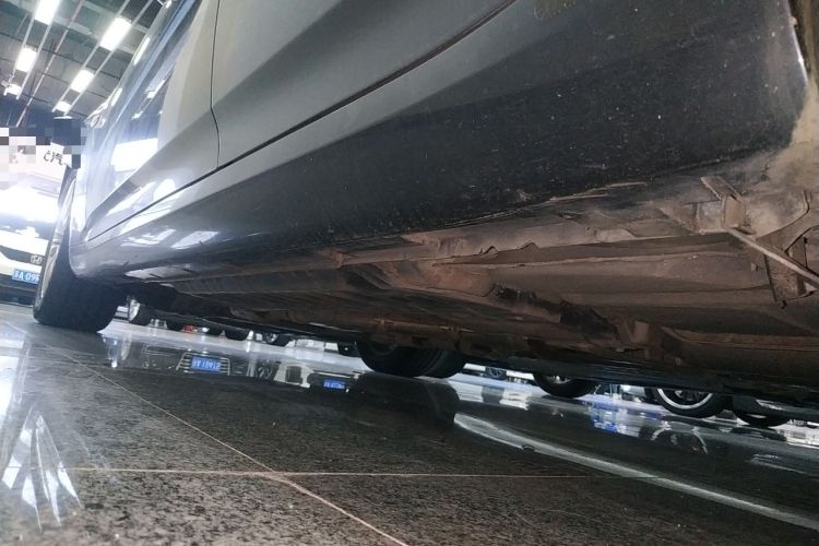 Used Infiniti G Series 2010 G25 Sedan Luxury Sport Edition Left Side Sill