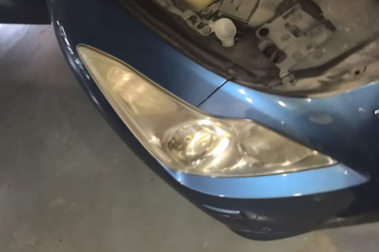Used Infiniti G Series 2010 G37 Coupe Convertible Rosewood Edition Right Front Headlight