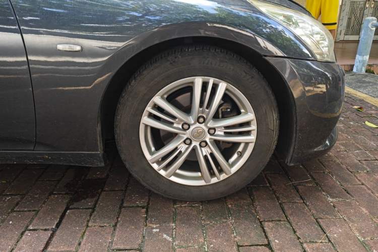 Used Infiniti G Series 2010 G25 Sedan Luxury Sport Edition Right Front Wheel Hub