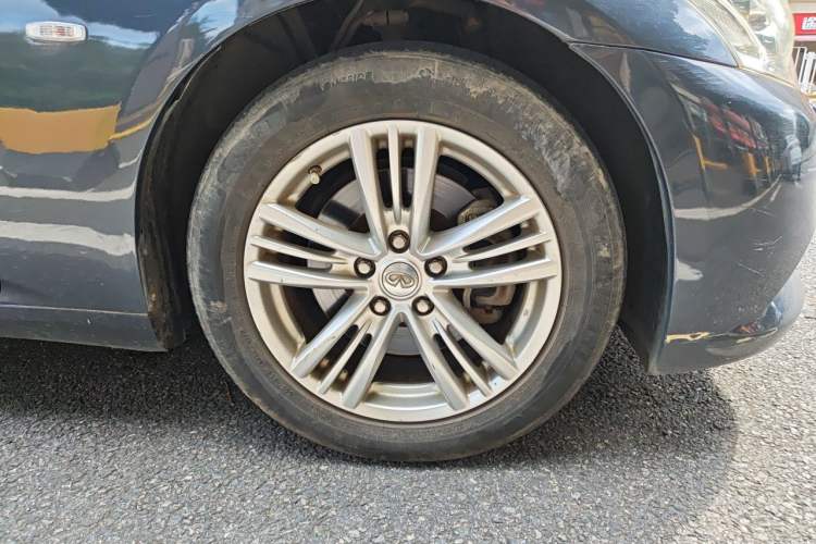 Used Infiniti G Series 2010 G25 Sedan Sport Edition Right Front Wheel Hub