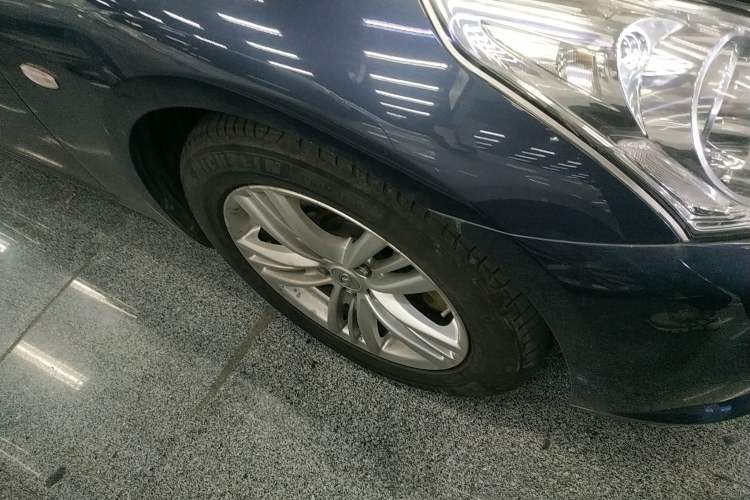 Used Infiniti G Series 2010 G25 Sedan Luxury Sport Edition Right Front Wheel Hub