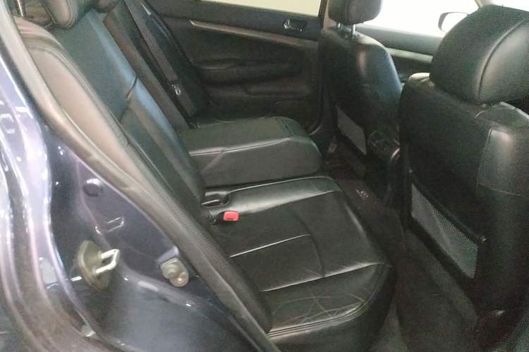 Used Infiniti G Series 2010 G25 Sedan Luxury Sport Edition Right Rear Seat