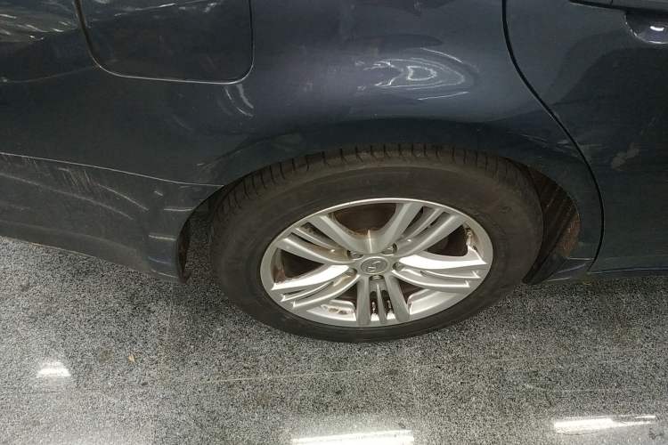 Used Infiniti G Series 2010 G25 Sedan Luxury Sport Edition Right Rear Wheel Hub