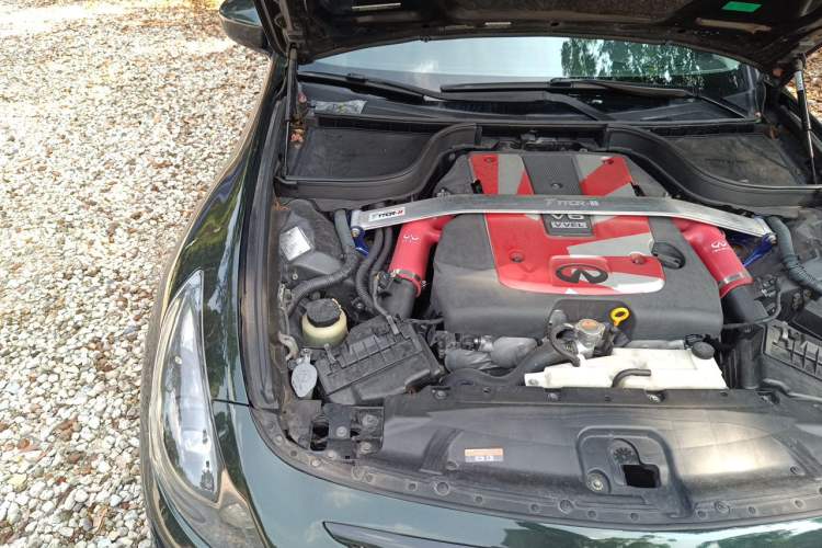 Used Infiniti G Series 2010 G37 Sedan Engine Bay Right