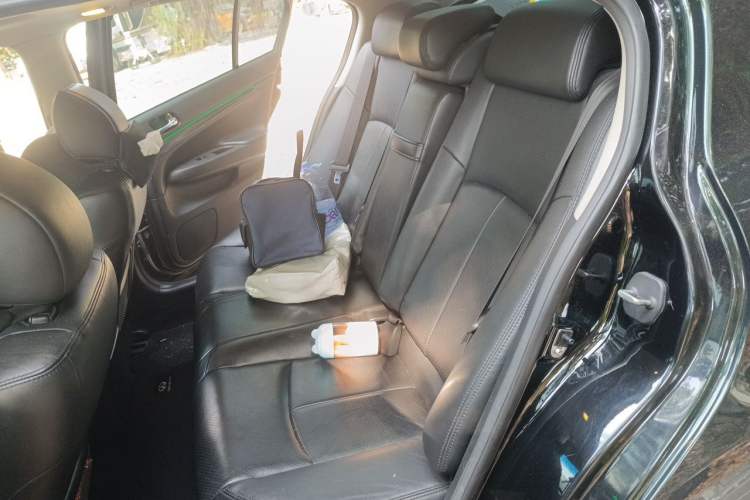 Used Infiniti G Series 2010 G37 Sedan Left Rear Seat