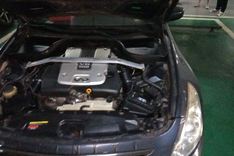 Used Infiniti G Series 2010 G37 Sedan Engine Bay Left