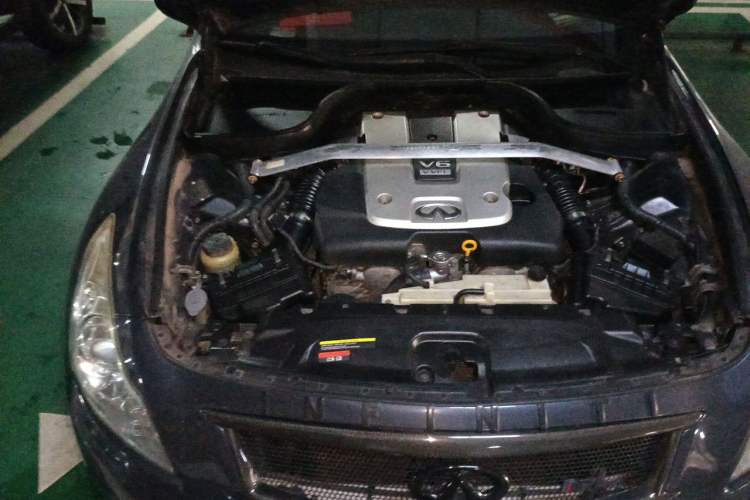 Used Infiniti G Series 2010 G37 Sedan Engine Bay Right