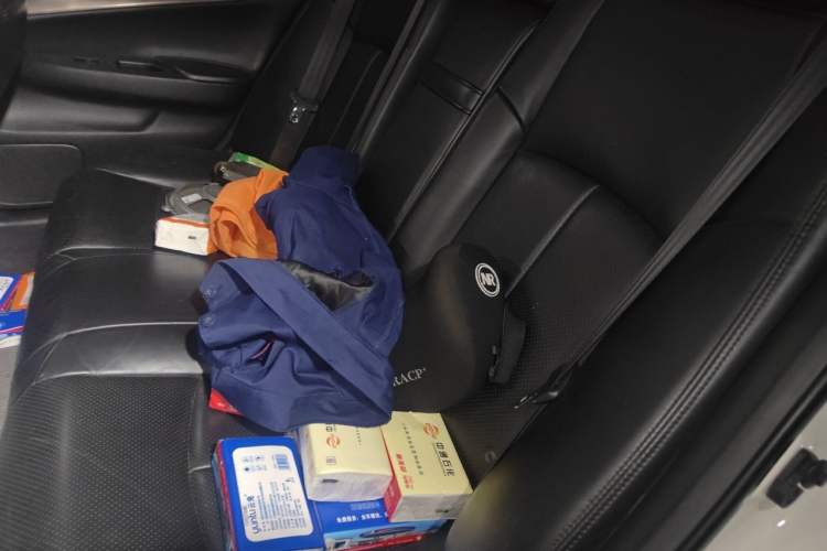 Used Infiniti G Series 2010 G25 Sedan Sport Edition Left Rear Seat