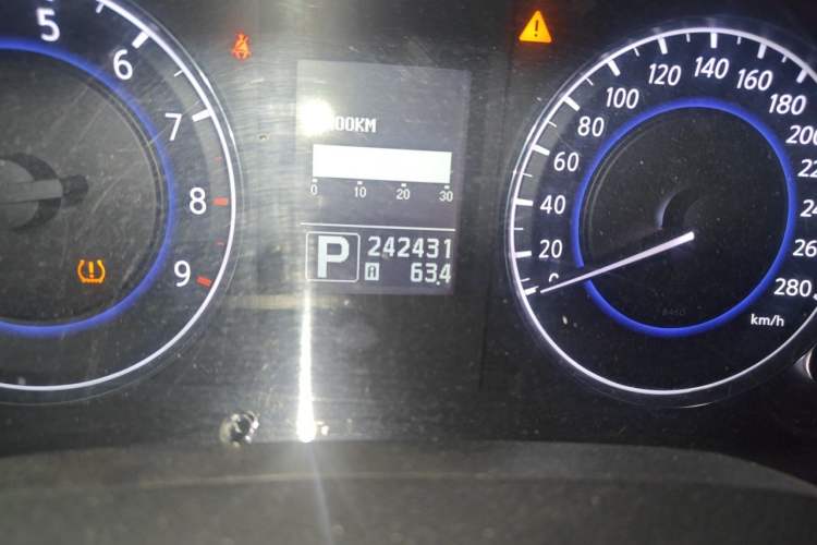 Used Infiniti G Series 2010 G25 Sedan Sport Edition Odometer Close Up