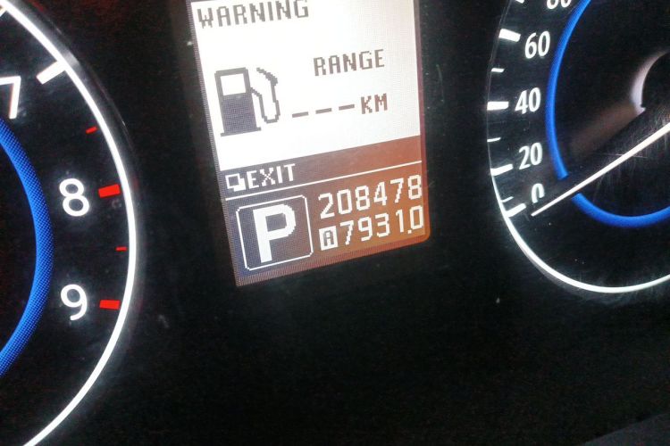 Used Infiniti G Series 2010 G37 Sedan Odometer Close Up
