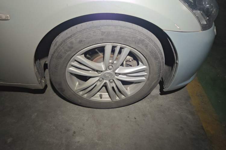 Used Infiniti G Series 2010 G25 Sedan Sport Edition Right Front Wheel Hub