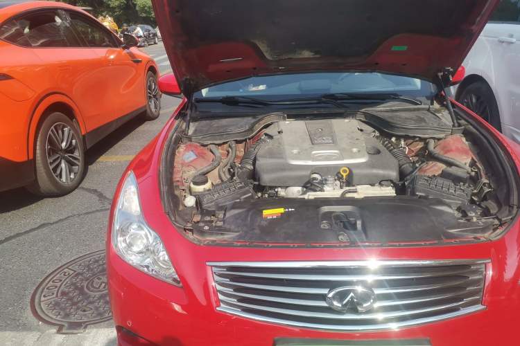 Used Infiniti G Series 2010 G37 Coupe Convertible Alloy Edition Engine Bay Right