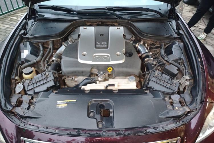 Used Infiniti G Series 2010 G37 Coupe Convertible Alloy Edition Engine Bay