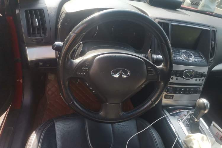 Used Infiniti G Series 2010 G37 Coupe Convertible Alloy Edition Steering Wheel