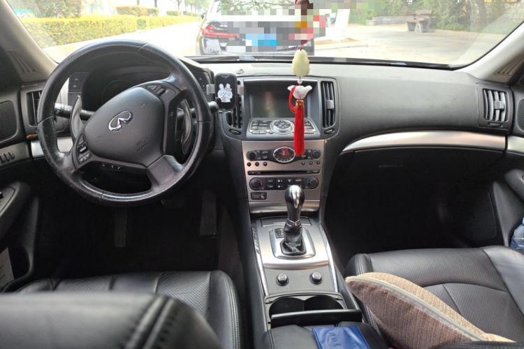 Used Infiniti G Series 2010 G25 Sedan Sport Edition Center Console