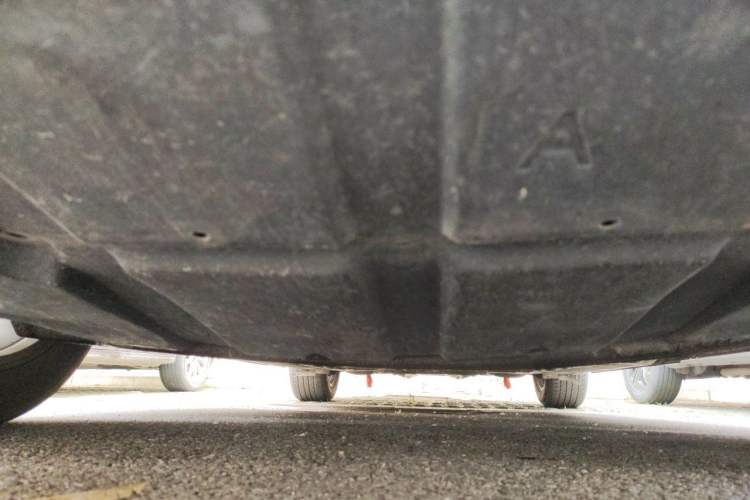Used Infiniti G Series 2010 G25 Sedan Sport Edition Chassis Front