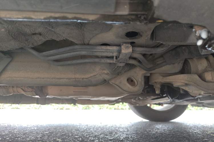 Used Infiniti G Series 2010 G25 Sedan Sport Edition Chassis Front Right