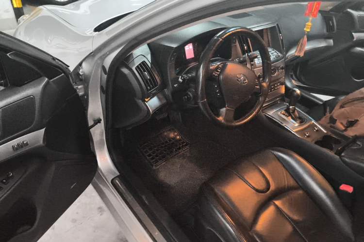 Used Infiniti G Series 2010 G25 Sedan Luxury Sport Edition Driver Seat