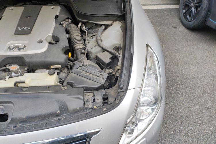 Used Infiniti G Series 2010 G25 Sedan Sport Edition Engine Bay Left