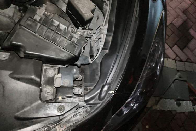 Used Infiniti G Series 2010 G37 Coupe Engine Bay Left