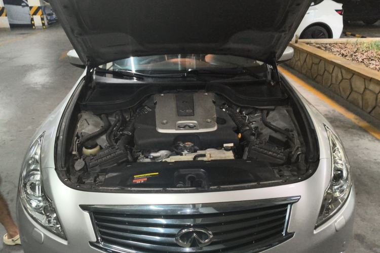 Used Infiniti G Series 2010 G25 Sedan Luxury Sport Edition Engine Bay