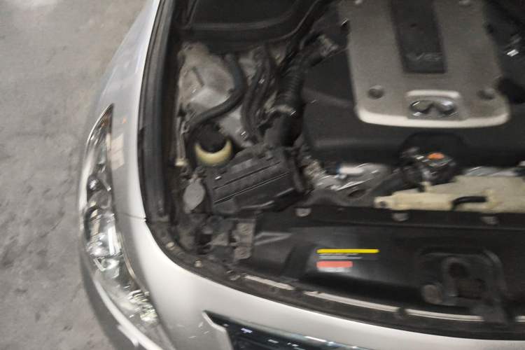Used Infiniti G Series 2010 G25 Sedan Luxury Sport Edition Engine Bay Right