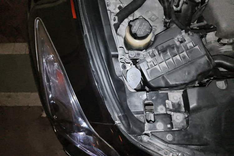 Used Infiniti G Series 2010 G37 Coupe Engine Bay Right