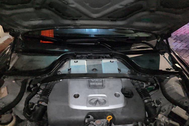 Used Infiniti G Series 2010 G37 Coupe Engine Bay
