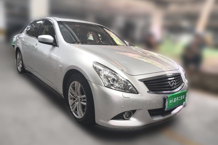 Used Infiniti G Series 2010 G25 Sedan Luxury Sport Edition Front Right 45 Deg