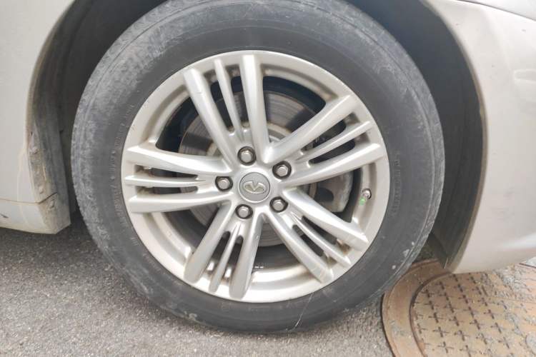 Used Infiniti G Series 2010 G25 Sedan Sport Edition Right Front Wheel Hub