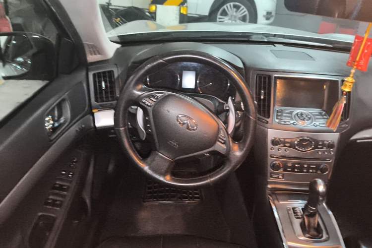 Used Infiniti G Series 2010 G25 Sedan Luxury Sport Edition Steering Wheel
