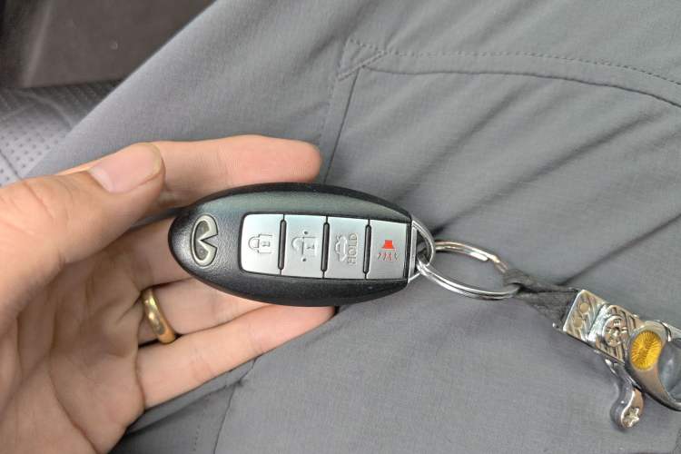 Used Infiniti G Series 2010 G25 Sedan Sport Edition Vehicle Key