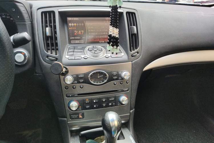 Used Infiniti G Series 2010 G25 Sedan Sport Edition Audio And AC Panel