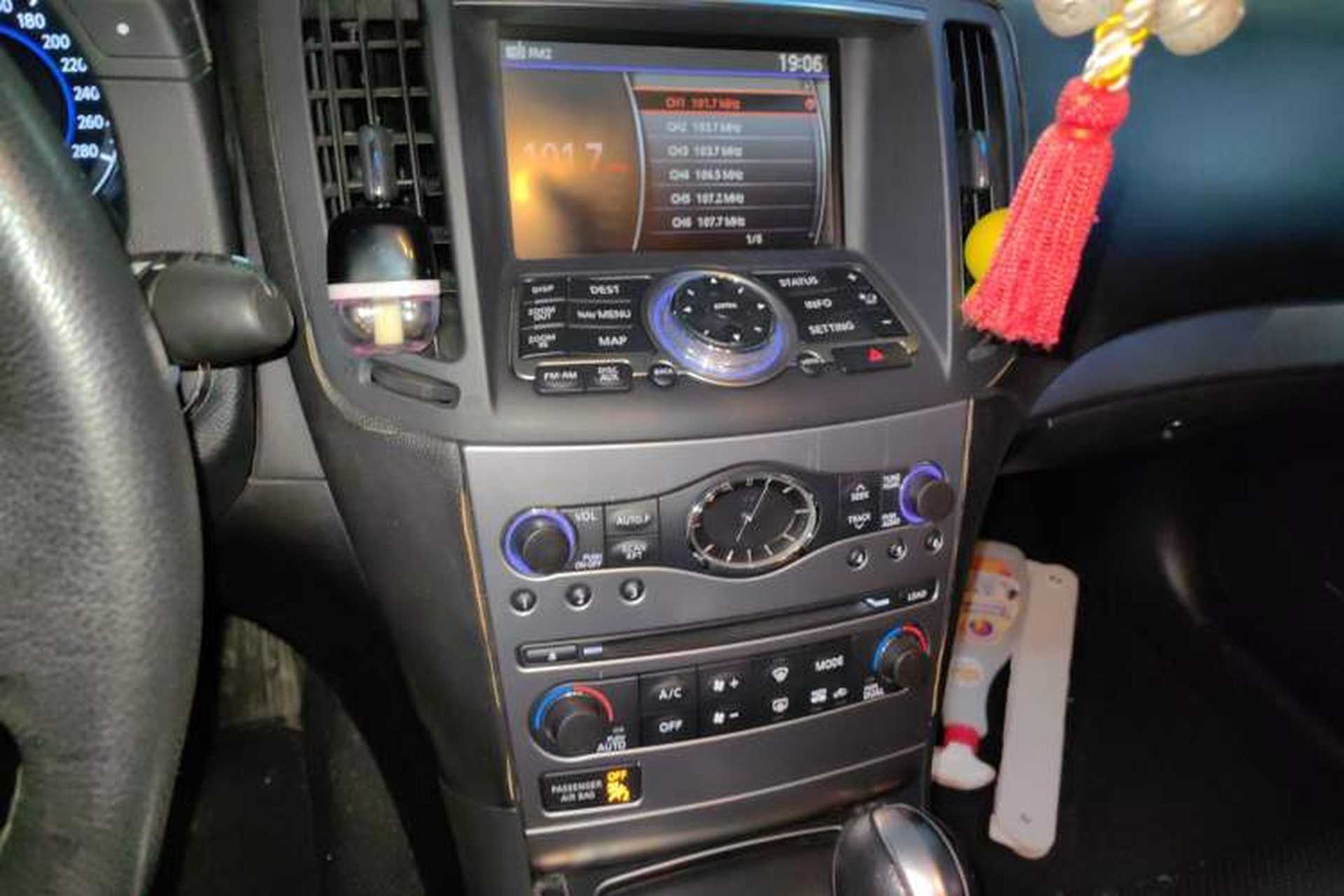 Used Infiniti G Series 2010 G25 Sedan Sport Edition Audio And AC Panel