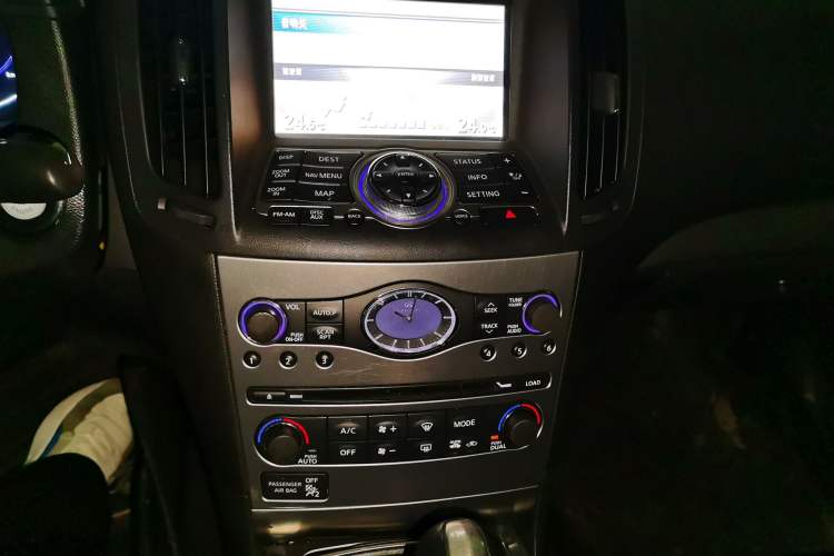 Used Infiniti G Series 2010 G25 Sedan Sport Edition Audio And AC Panel