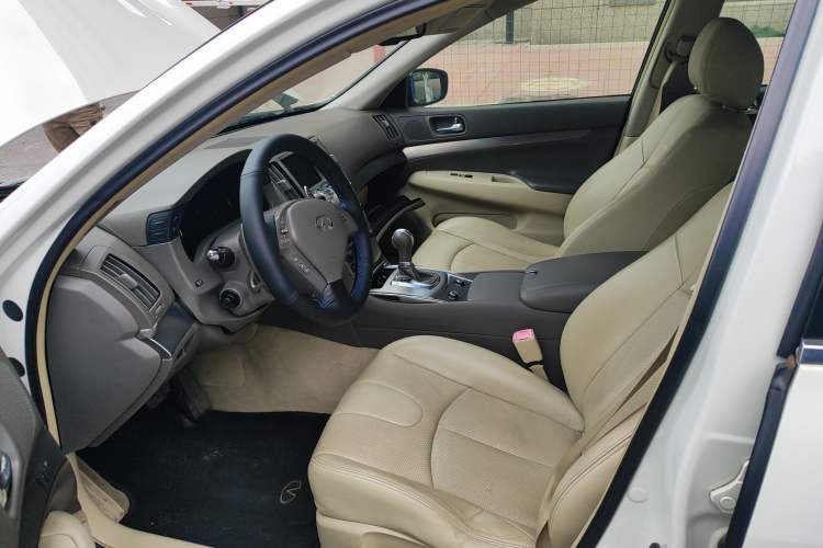 Used Infiniti G Series 2010 G25 Sedan Luxury Sport Edition Driver Seat
