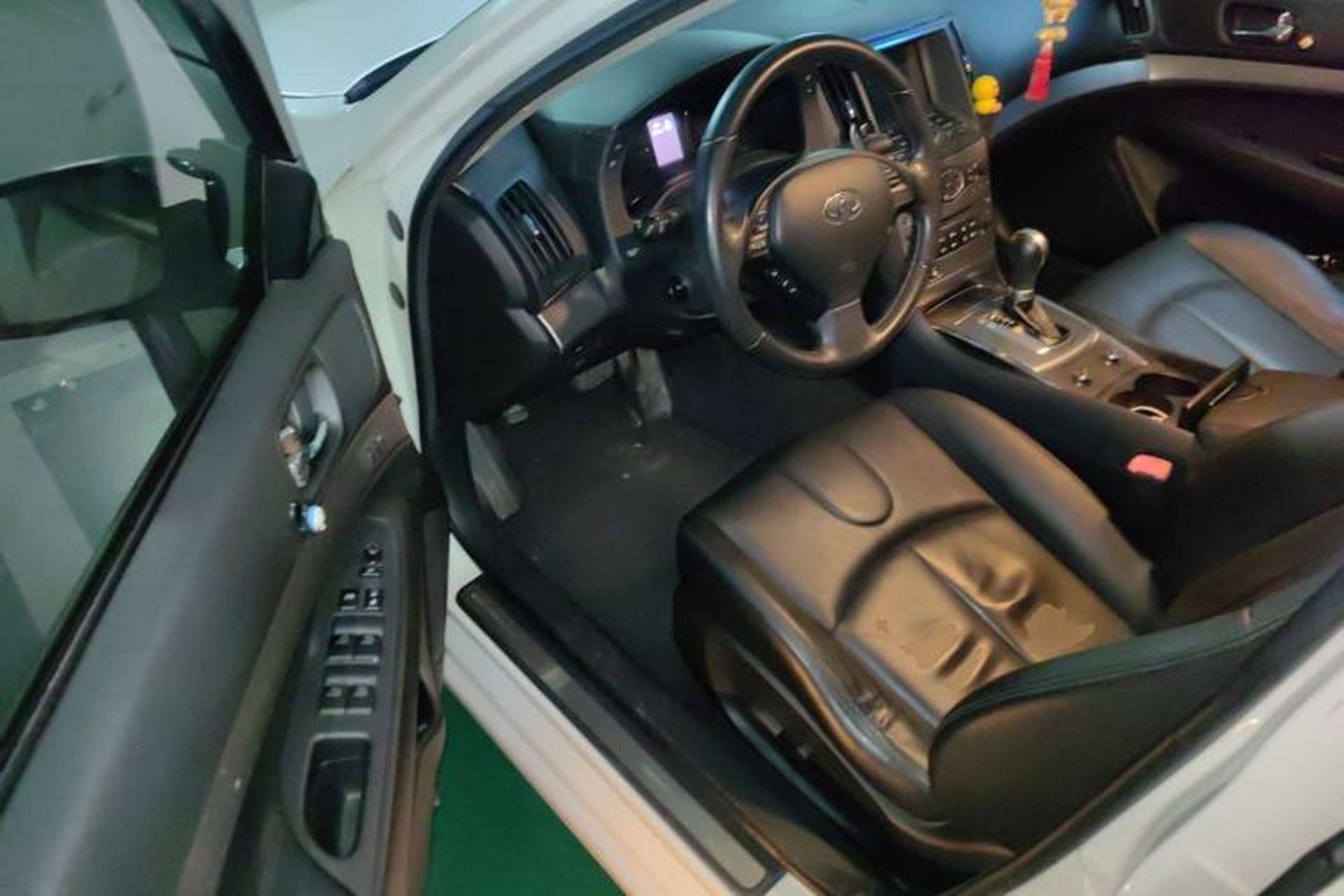 Used Infiniti G Series 2010 G25 Sedan Sport Edition Driver Seat